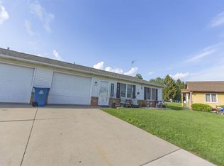 225 Henry Pl, Angola, IN 46703