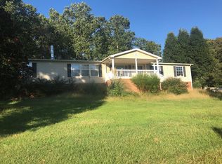 184 Wallace Rd, Cowpens, SC 29330