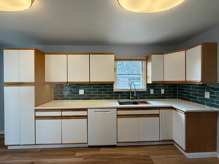 Kitchen, sink side