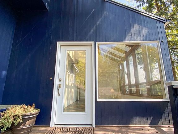 3rd image of 7255 E Mercer Way