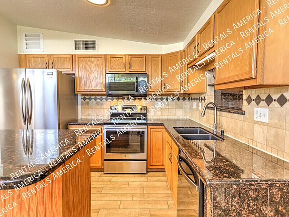 5th image of 7210 E Elbow Bay Dr