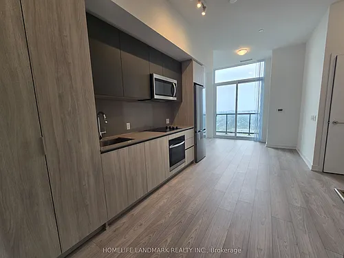 5858 Yonge St Photo 1
