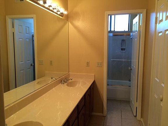 Bathroom Upstair Jack&Jill