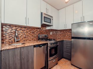 84 Lafayette Ave #1B, Brooklyn, NY 11217