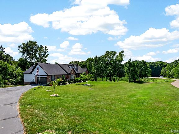 4th image of 2660 Scenic Meadows Dr