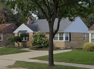 714 S Elmhurst Rd, Mount Prospect, IL 60056