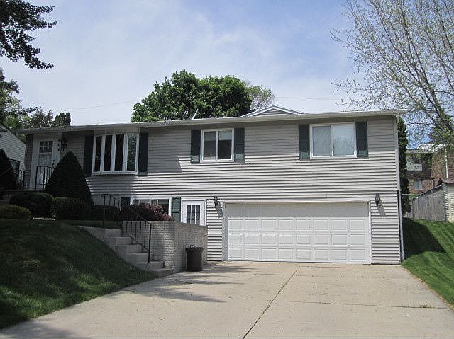 1st image of 804 Birchwood Dr
