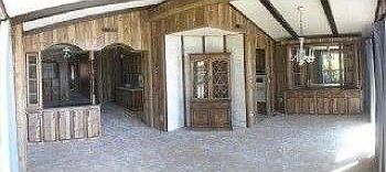 4th image of 490 Chateau La Salle Dr