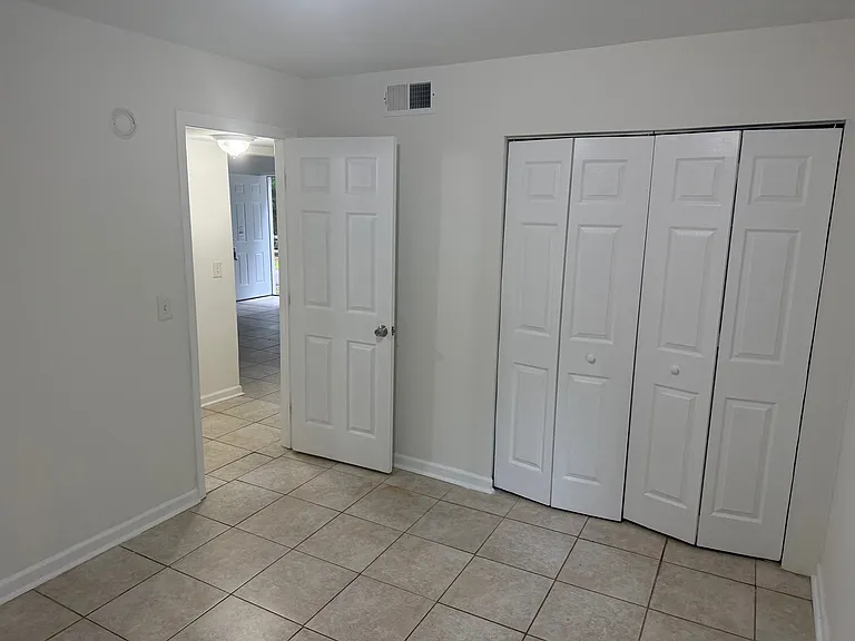 526 Gresham Park Dr #E — Photo 8