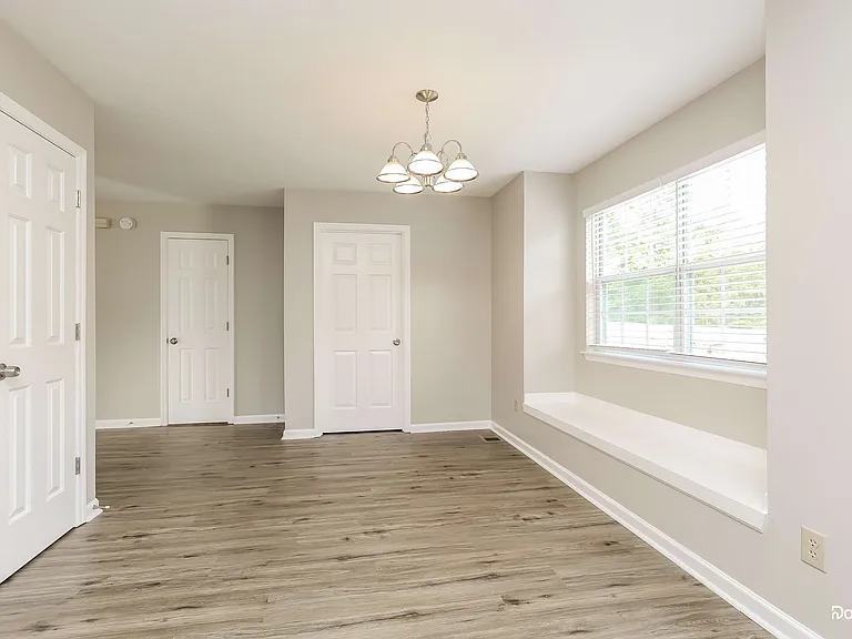 607 Rocky Ridge Cir — Photo 7