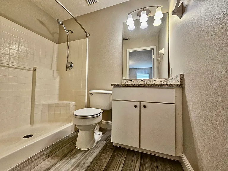 602 S Grand Hwy — Photo 9