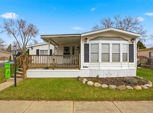 25716 Jackson St, Novi, MI