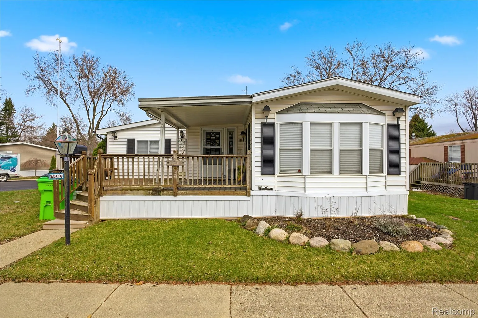 25716 Jackson St photo 1