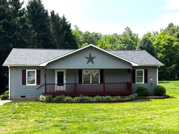 2050 Starcross Rd, Lenoir, NC 28645