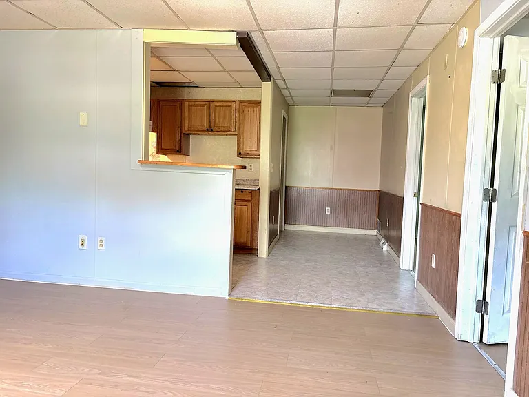 100 Louisa St #A — Photo 9