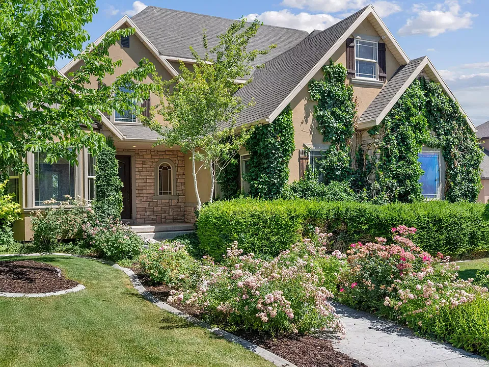 228 E Skipper Ln S