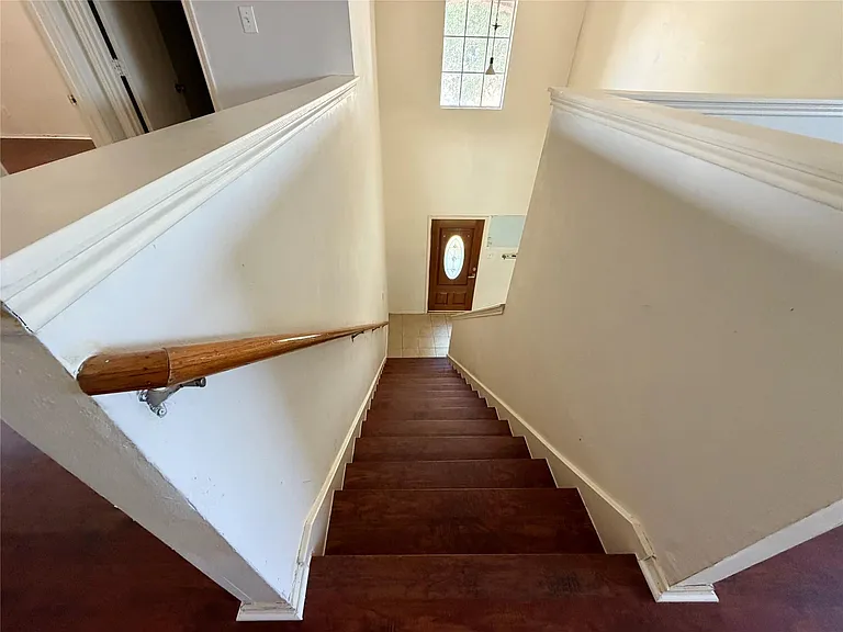 2305 Ames St — Photo 16