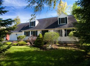 11355 Kings Point Rd, Alanson, MI 49706