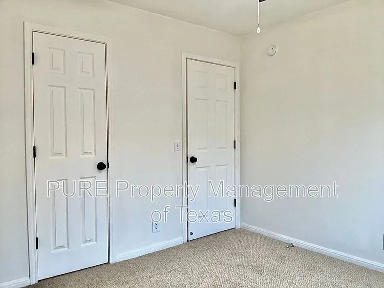 706 Stewart Dr — Photo 20