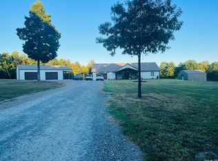 275 Mitchell Rd, Batesville, AR 72501