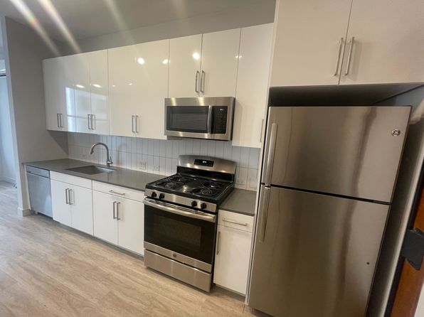 331 S Wells St #1402