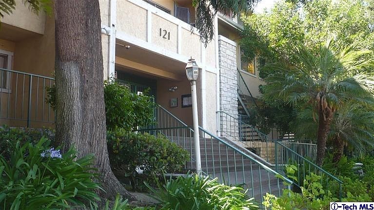 1st image of 121 Sinclair Ave Unit 115
