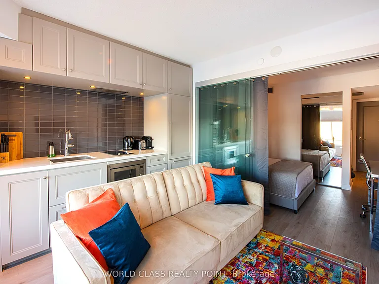 155 Yorkville Ave #519 — Photo 8