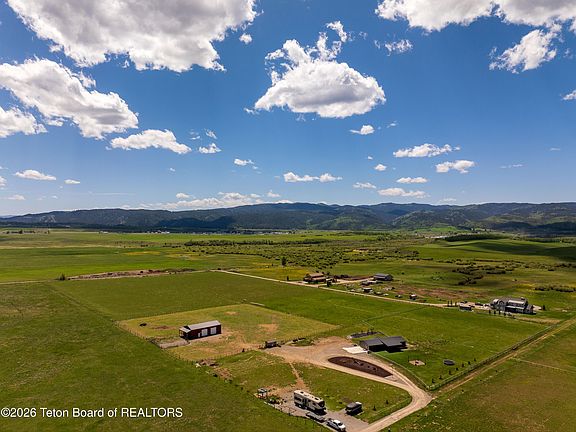 2nd image of 1505 County Road 117