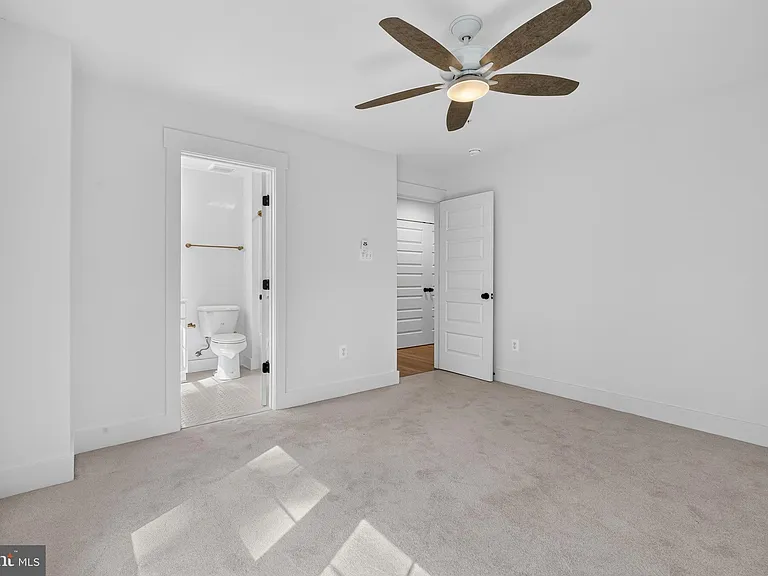 1490 Thurston Rd — Photo 33