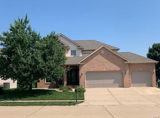 761 Merrifields Dr, O'Fallon, IL 62269