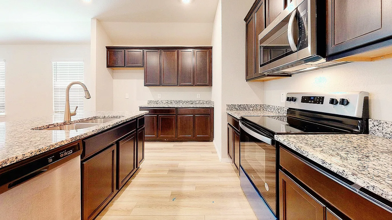 4 bed, 1873 sqft, $2,500 — Photo 4