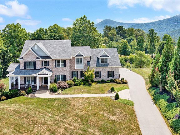 2nd image of 7323 Burkwood Cir