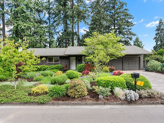 2nd image of 12800 NE 33rd St