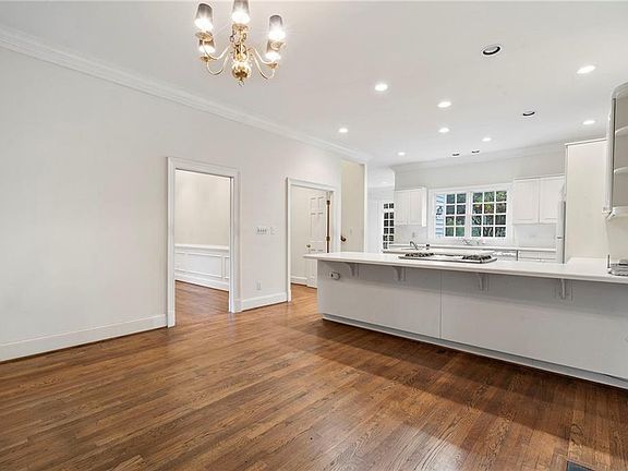 5th image of 1110 Mount Paran Rd NW