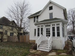 1046 Prairie Ave, Beloit, WI 53511