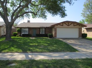 2206 Bowie Dr, Carrollton, TX 75006