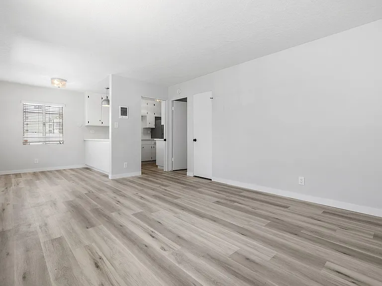 3820 Georgia St #8 — Photo 10