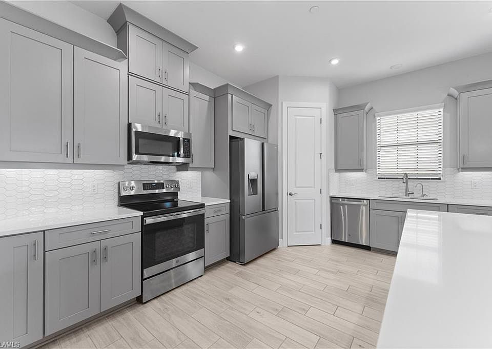 Sale　GOTOHOLLYWOOD　160 15244 Zeno WAY #201, Naples, FL 34114 | MLS #225034197 | Zillow