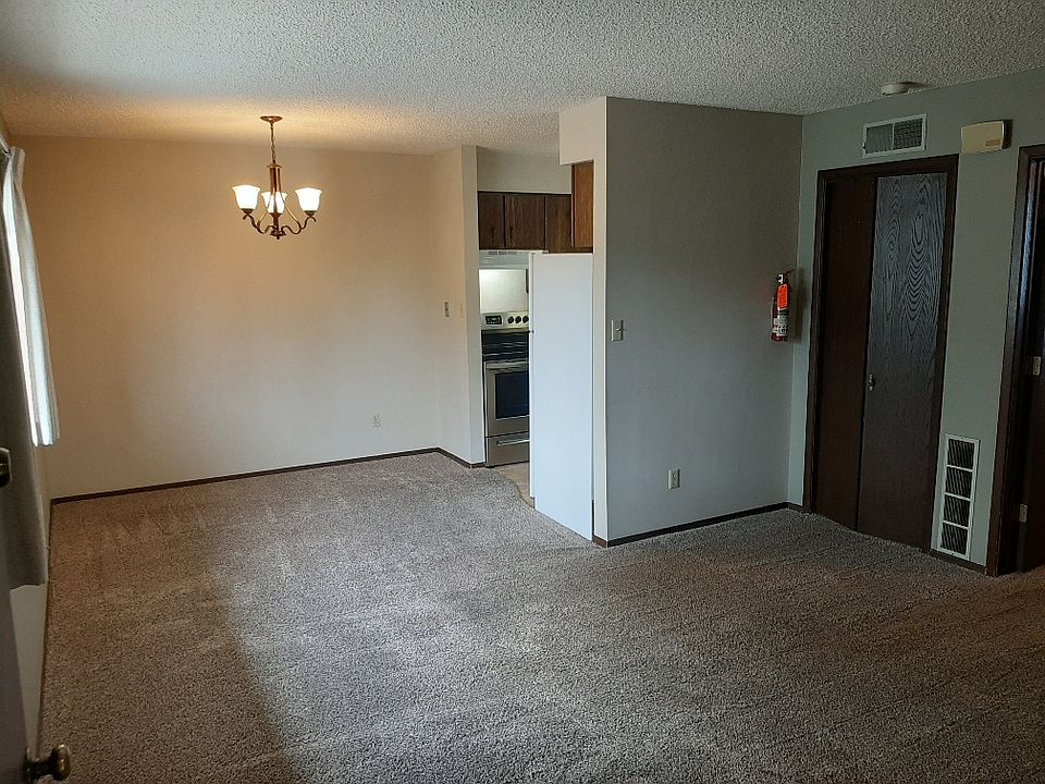 1st image of 1415 N Main St APT 4