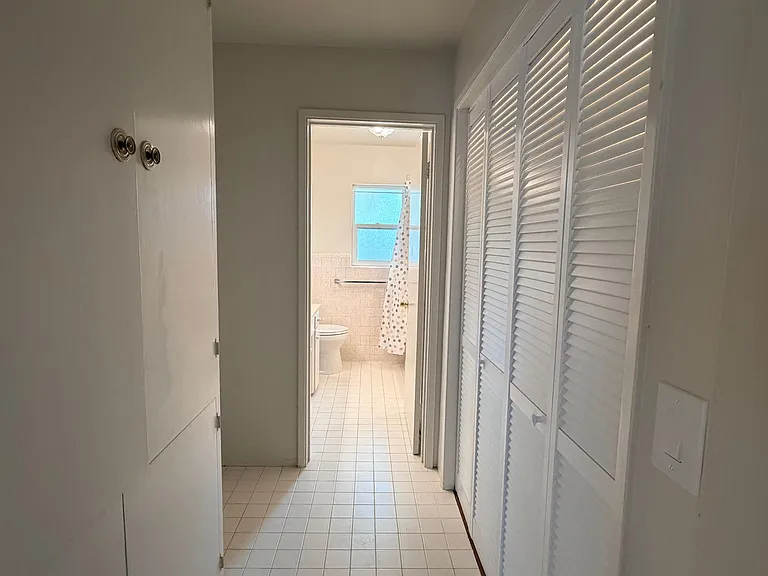 922 Maple St — Photo 41