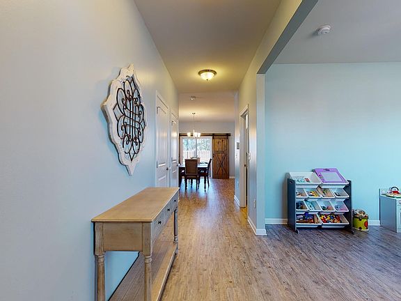 5th image of 8075 Glen Laurel Dr NE