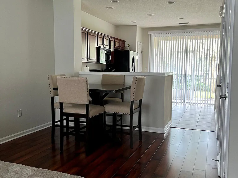 Summer Gate Ct — Photo 6