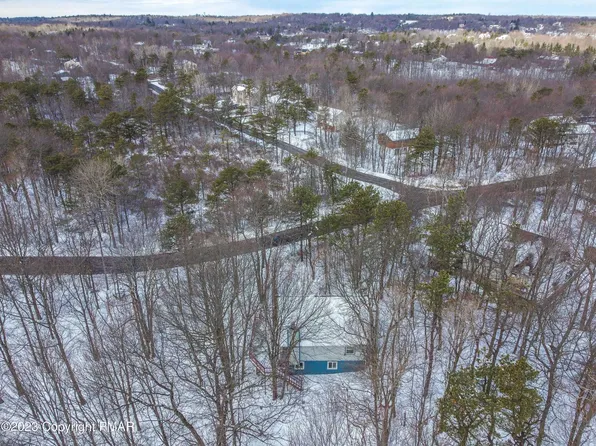 114 Cedar Dr, Long Pond, PA 18334