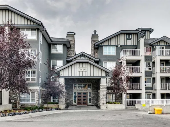 35 E Richard Ct SW #245, Calgary, AB T3E 7N9
