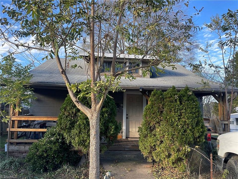 1st image of 2713 Reid St