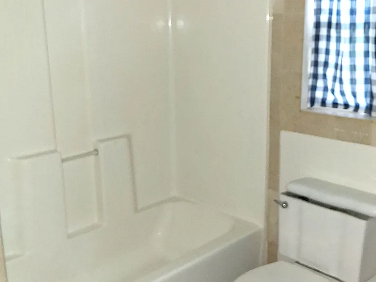 1305 Unity St — Photo 2