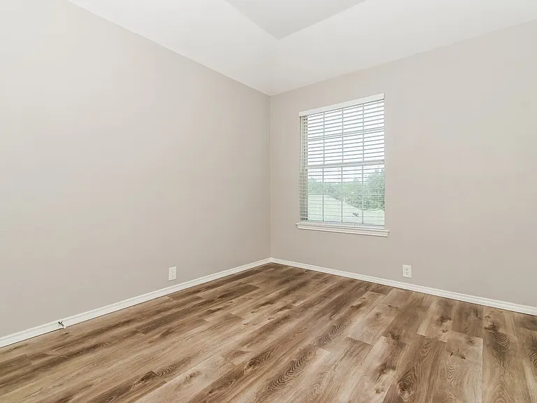 1333 Mill Wood Ln — Photo 15