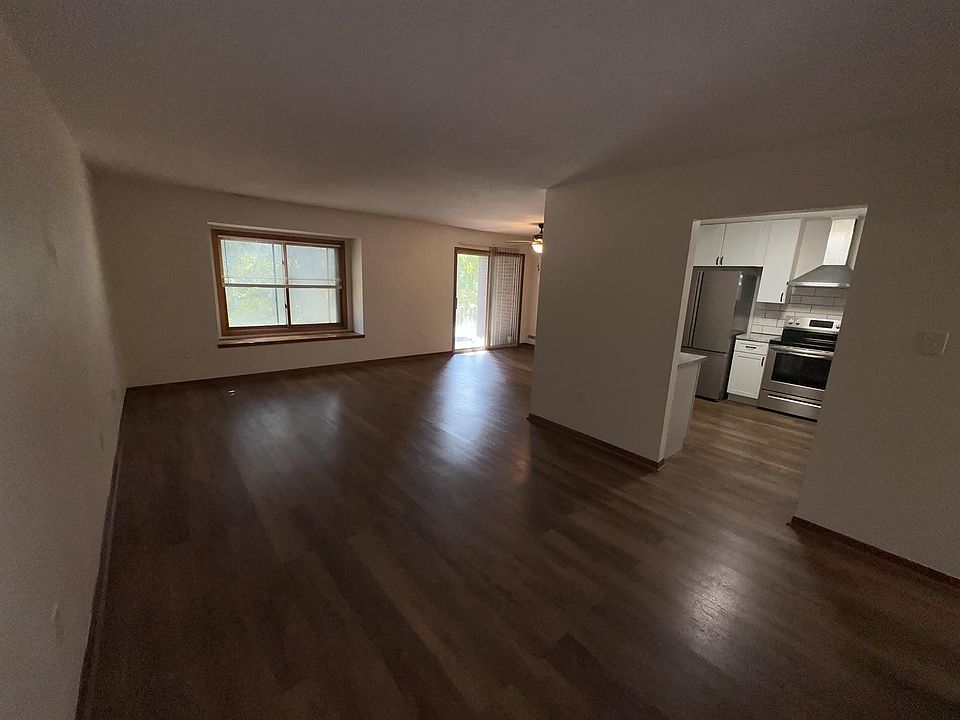 1st image of 4517 Woodland Ave Unit 3