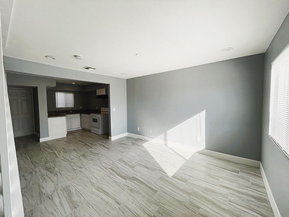 1st image of 1612 Flower St #D