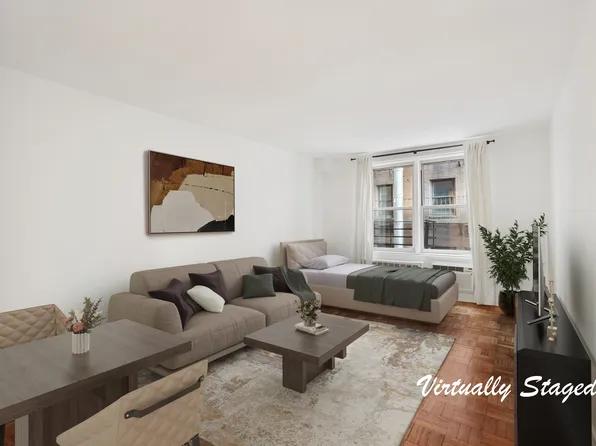 320 East 35th Street 2H image 1 of 9